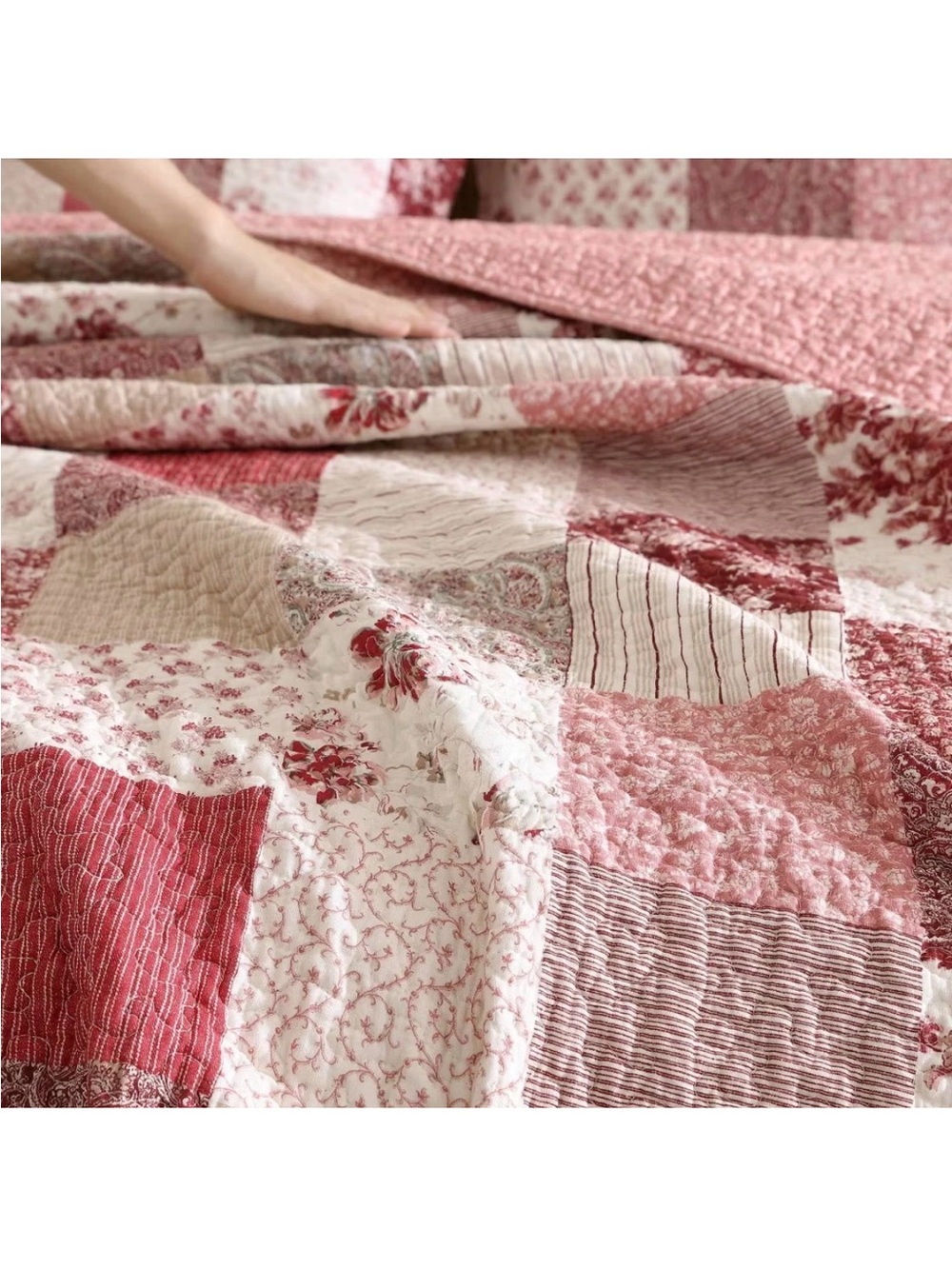 Gorgeous Laura Ashley King Celina Patchwork Quilt Red Floral ~ Vintage Inspired - Picture 11 of 13